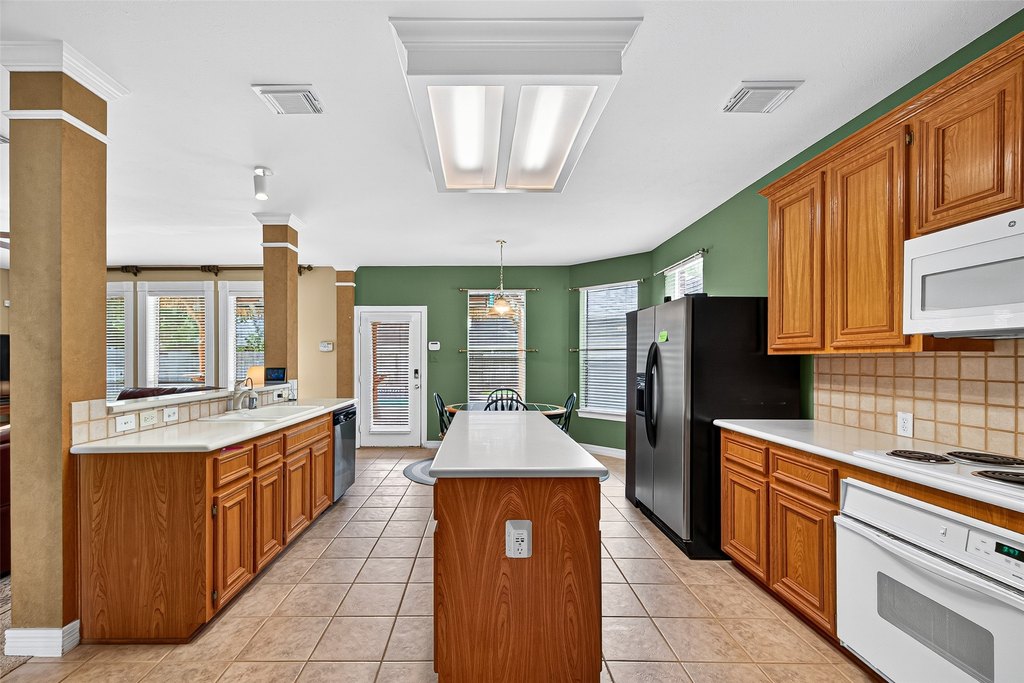 League City, Texas, 77573, United States, 5 Bedrooms Bedrooms, ,3.5 BathroomsBathrooms,Residential,Forsale,1936481