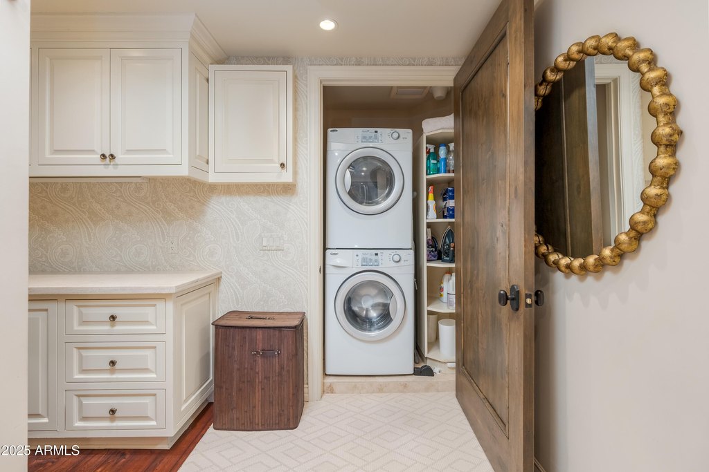 Sedona, Arizona, 86336, United States, 4 Bedrooms Bedrooms, ,4 BathroomsBathrooms,Residential,Forsale,2004625