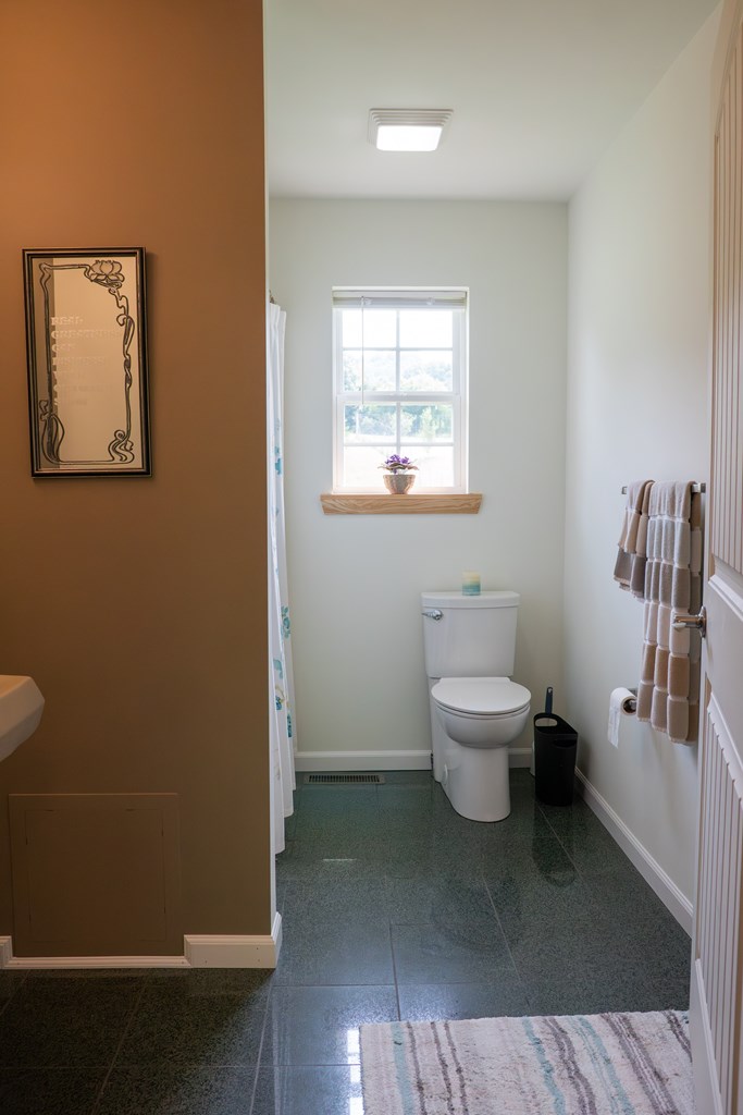 Doyle, Tennessee, 38559, United States, 3 Bedrooms Bedrooms, ,2 BathroomsBathrooms,Residential,Forsale,1886029