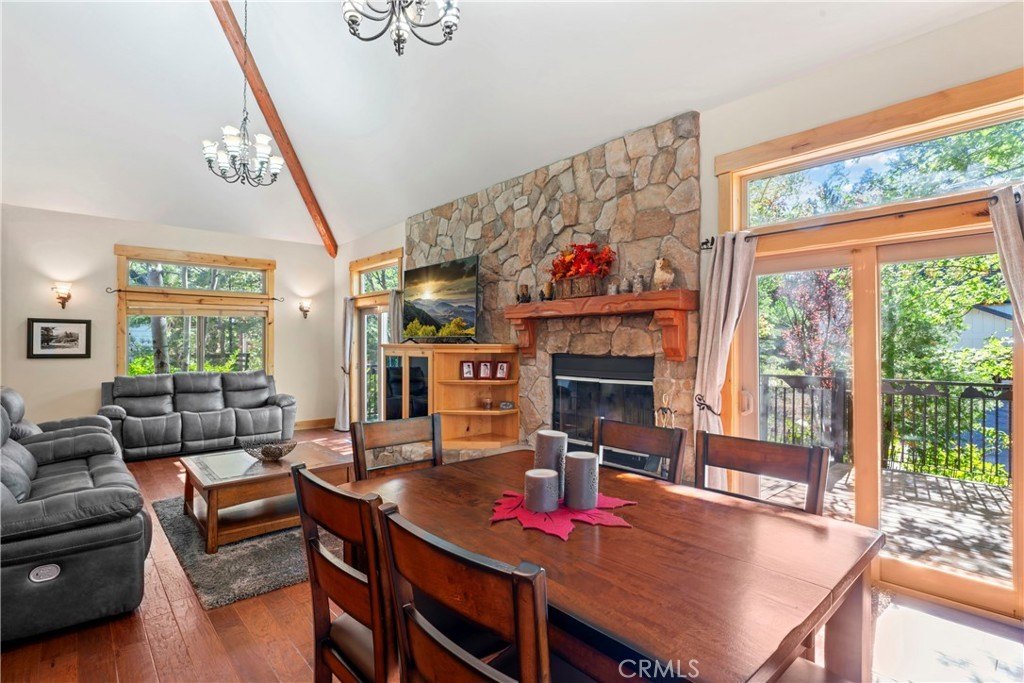 Lake Arrowhead, California, 92352, United States, 4 Bedrooms Bedrooms, ,3 BathroomsBathrooms,Residential,Forsale,1953302