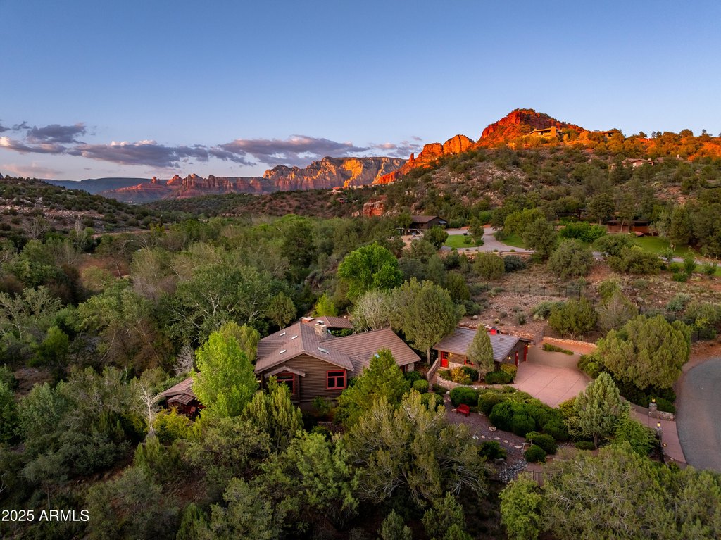 Sedona, Arizona, 86336, United States, 4 Bedrooms Bedrooms, ,4 BathroomsBathrooms,Residential,Forsale,2004625