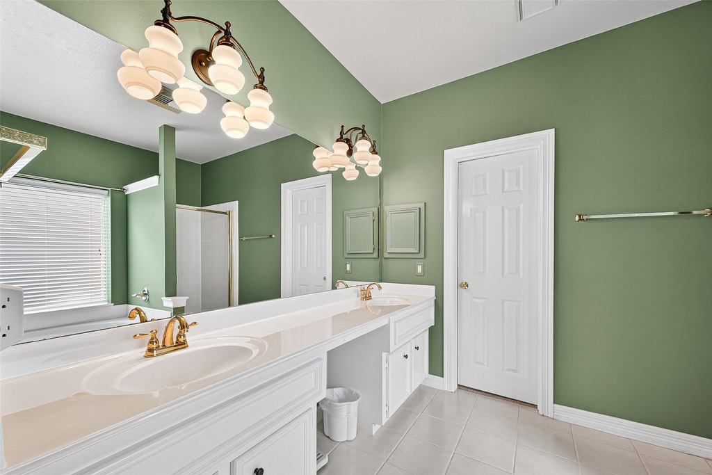 League City, Texas, 77573, United States, 5 Bedrooms Bedrooms, ,3.5 BathroomsBathrooms,Residential,Forsale,1936481