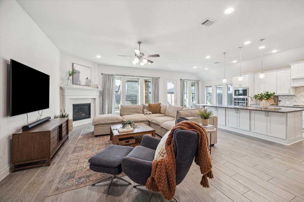 Spring, Texas, 77386, United States, 4 Bedrooms Bedrooms, ,3 BathroomsBathrooms,Residential,Forsale,1936474