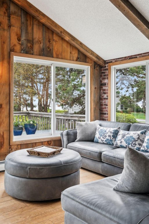 Kennebunkport, Maine, 04046, United States, 3 Bedrooms Bedrooms, ,3 BathroomsBathrooms,Residential,Forsale,1893981