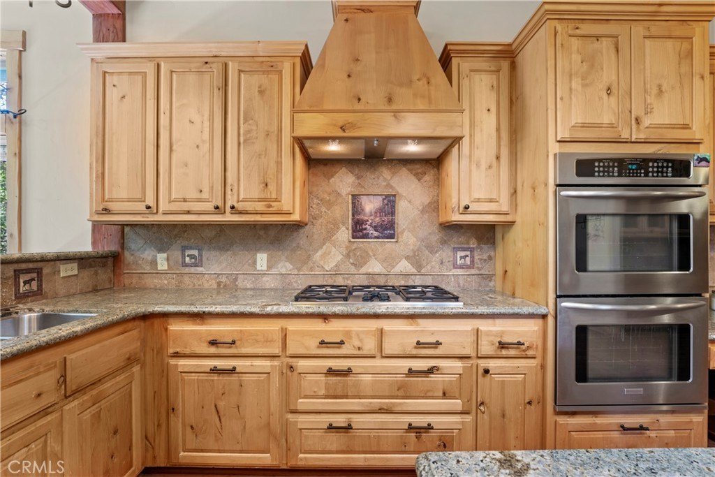 Lake Arrowhead, California, 92352, United States, 4 Bedrooms Bedrooms, ,3 BathroomsBathrooms,Residential,Forsale,1953302