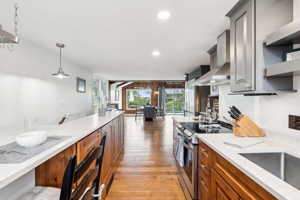 Kennebunkport, Maine, 04046, United States, 3 Bedrooms Bedrooms, ,3 BathroomsBathrooms,Residential,Forsale,1893981