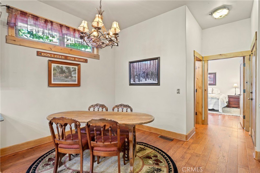 Lake Arrowhead, California, 92352, United States, 4 Bedrooms Bedrooms, ,3 BathroomsBathrooms,Residential,Forsale,1953302