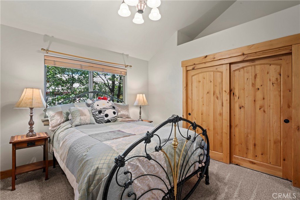 Lake Arrowhead, California, 92352, United States, 4 Bedrooms Bedrooms, ,3 BathroomsBathrooms,Residential,Forsale,1953302