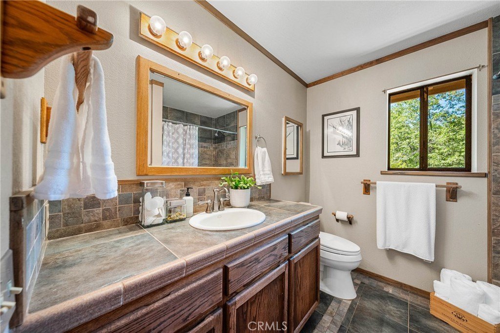Kelseyville, California, 95451, United States, 3 Bedrooms Bedrooms, ,4 BathroomsBathrooms,Residential,Forsale,1953141