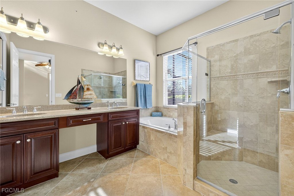 Fort Myers, Florida, 33913, United States, 3 Bedrooms Bedrooms, ,2 BathroomsBathrooms,Residential,Forsale,1971918