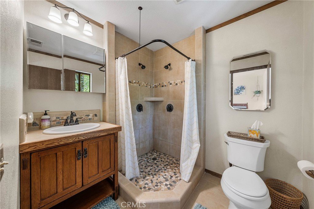 Kelseyville, California, 95451, United States, 3 Bedrooms Bedrooms, ,4 BathroomsBathrooms,Residential,Forsale,1953141