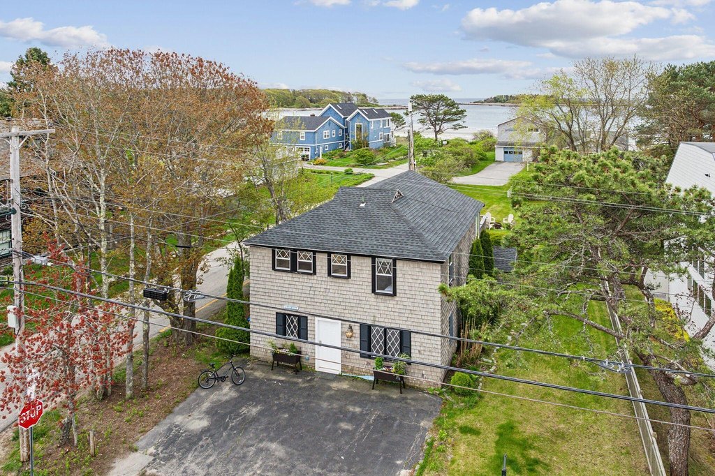Kennebunkport, Maine, 04046, United States, 3 Bedrooms Bedrooms, ,3 BathroomsBathrooms,Residential,Forsale,1893981