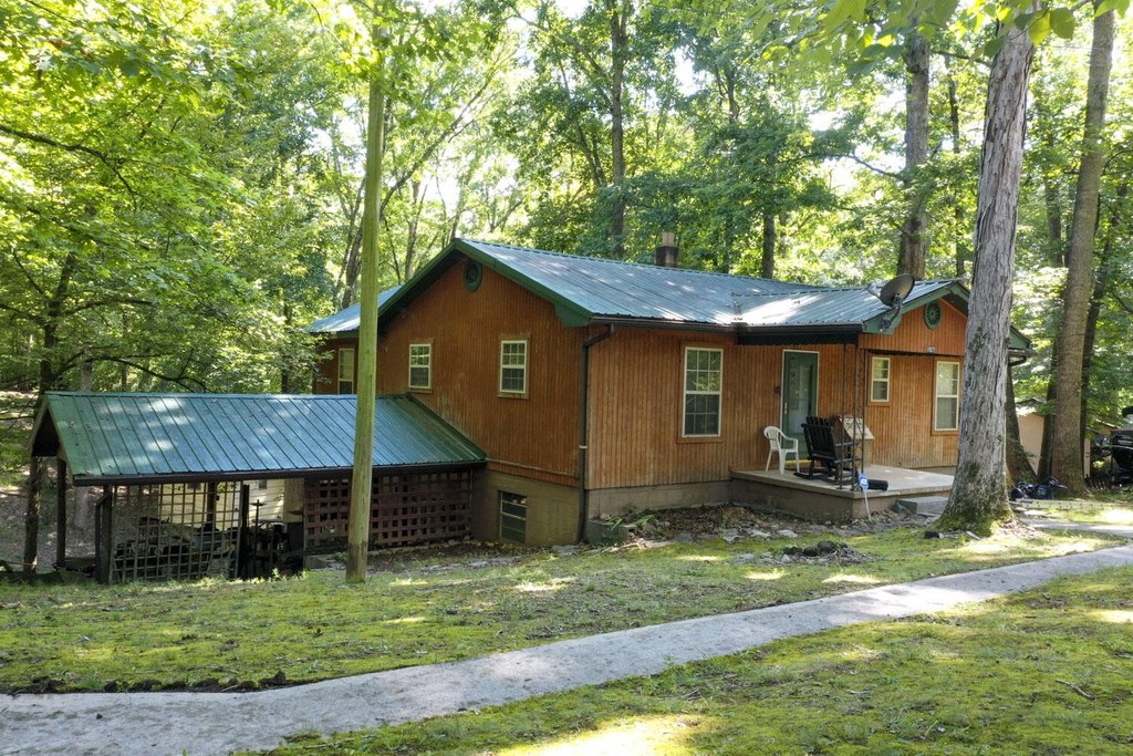 Dandridge, Tennessee, 37725, United States, 3 Bedrooms Bedrooms, ,2 BathroomsBathrooms,Residential,Forsale,1944342