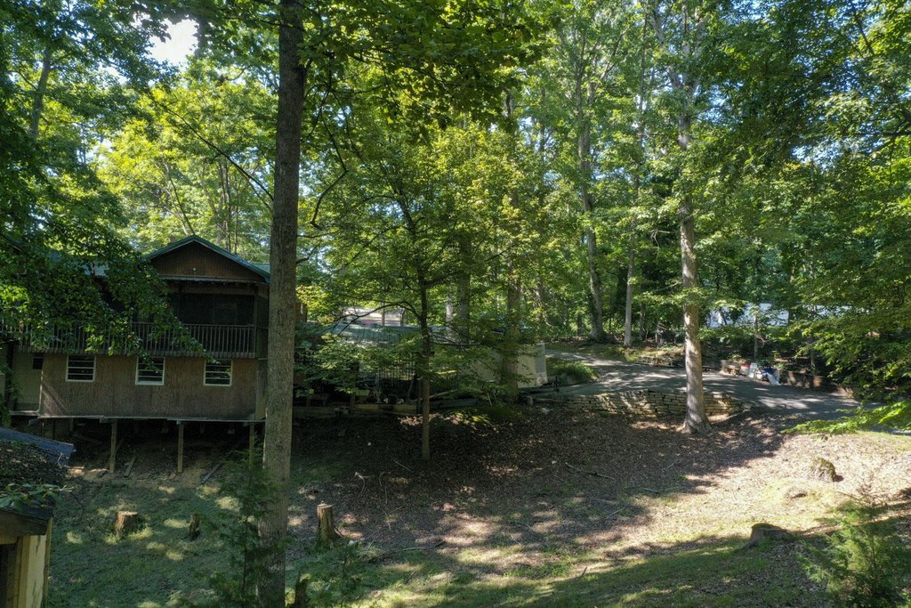 Dandridge, Tennessee, 37725, United States, 3 Bedrooms Bedrooms, ,2 BathroomsBathrooms,Residential,Forsale,1944342