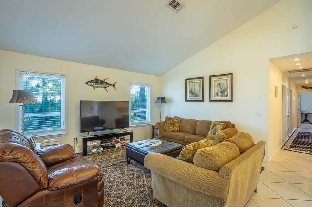 St. George Island, Florida, 32328, United States, 4 Bedrooms Bedrooms, ,2 BathroomsBathrooms,Residential,Forsale,1926815