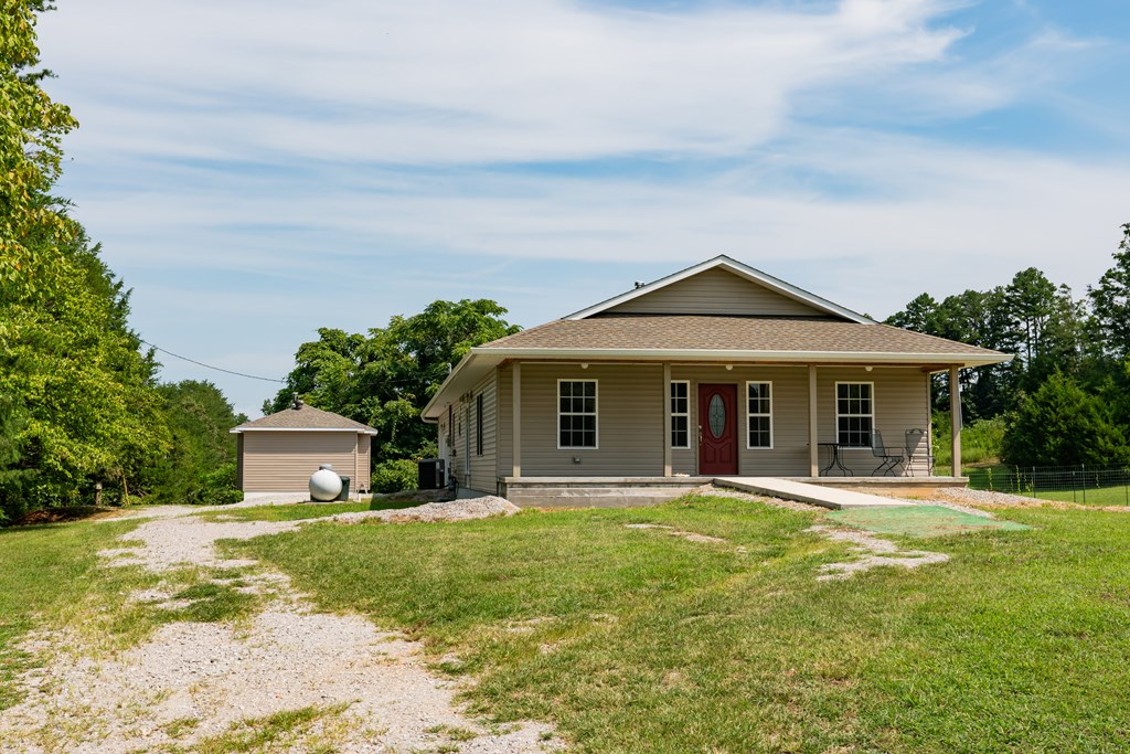 Doyle, Tennessee, 38559, United States, 3 Bedrooms Bedrooms, ,2 BathroomsBathrooms,Residential,Forsale,1886029