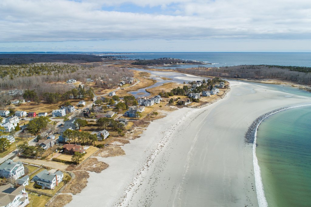 Kennebunkport, Maine, 04046, United States, 3 Bedrooms Bedrooms, ,3 BathroomsBathrooms,Residential,Forsale,1893981