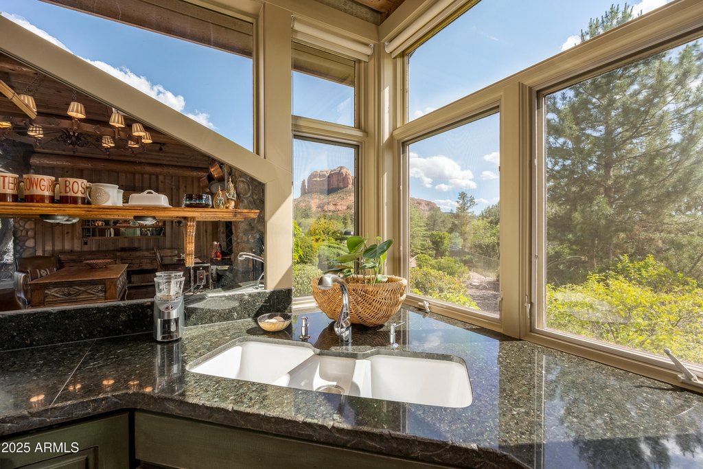 Sedona, Arizona, 86336, United States, 4 Bedrooms Bedrooms, ,4 BathroomsBathrooms,Residential,Forsale,2004625