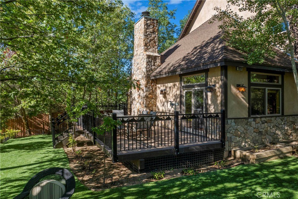 Lake Arrowhead, California, 92352, United States, 4 Bedrooms Bedrooms, ,3 BathroomsBathrooms,Residential,Forsale,1953302