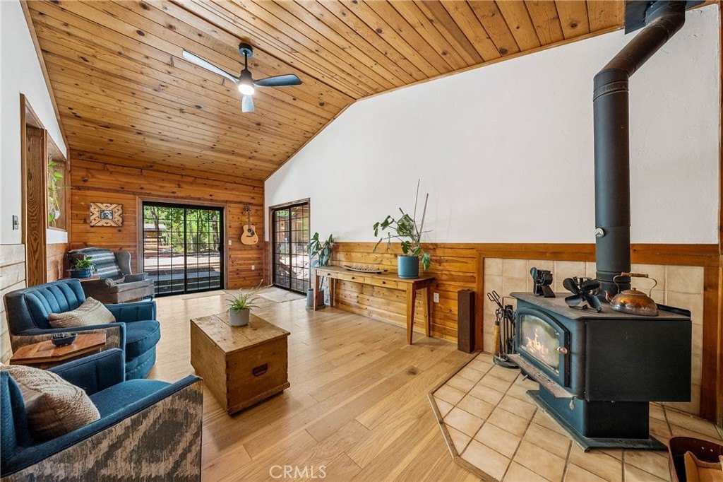 Kelseyville, California, 95451, United States, 3 Bedrooms Bedrooms, ,4 BathroomsBathrooms,Residential,Forsale,1953141