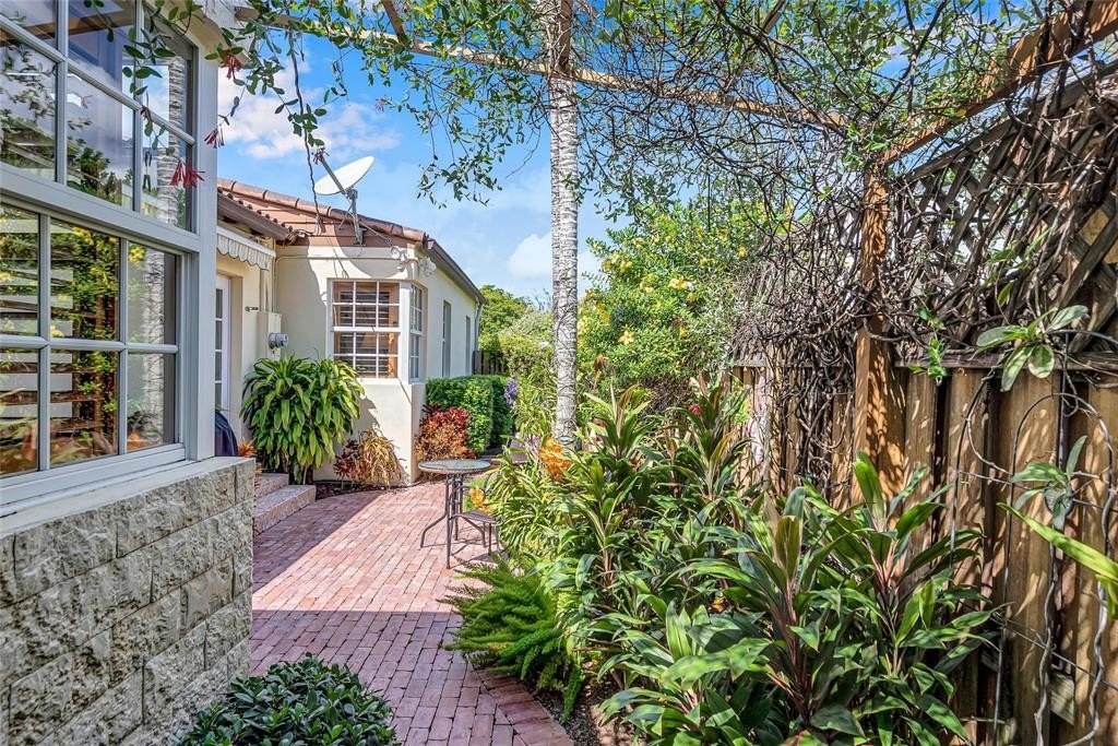 Fort Lauderdale, Florida, 33301, United States, 3 Bedrooms Bedrooms, ,2 BathroomsBathrooms,Residential,Forsale,1884580