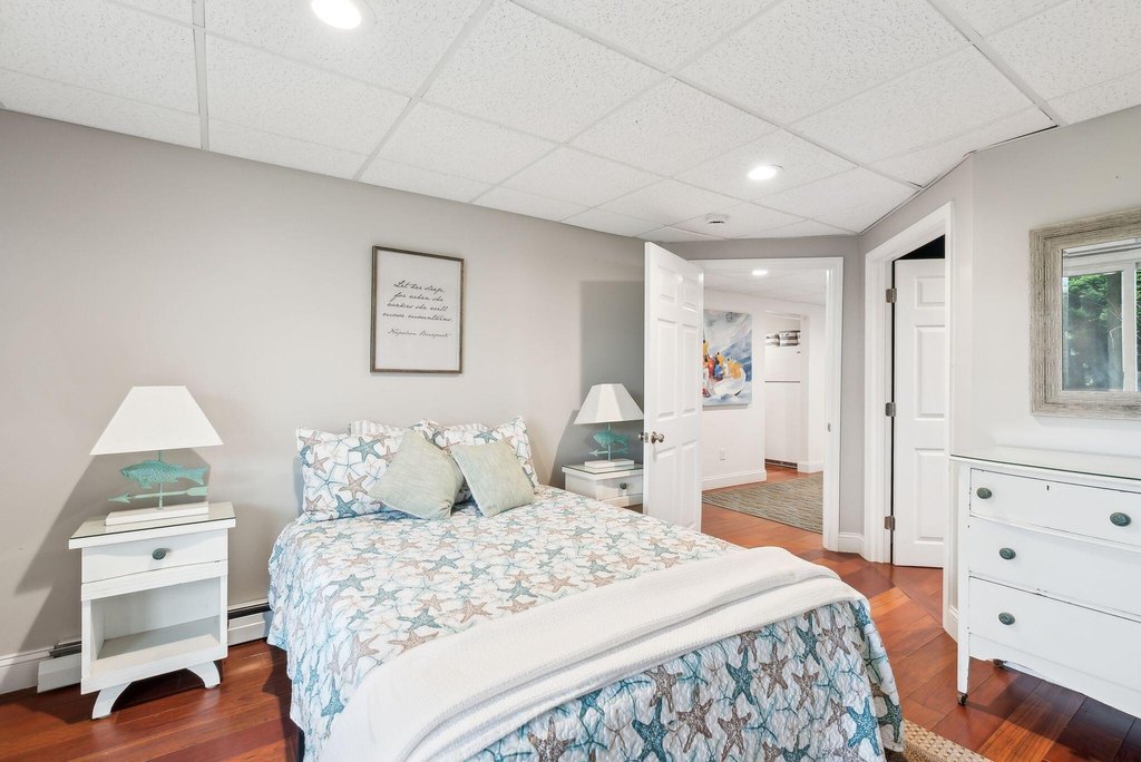 Kennebunkport, Maine, 04046, United States, 3 Bedrooms Bedrooms, ,3 BathroomsBathrooms,Residential,Forsale,1893981