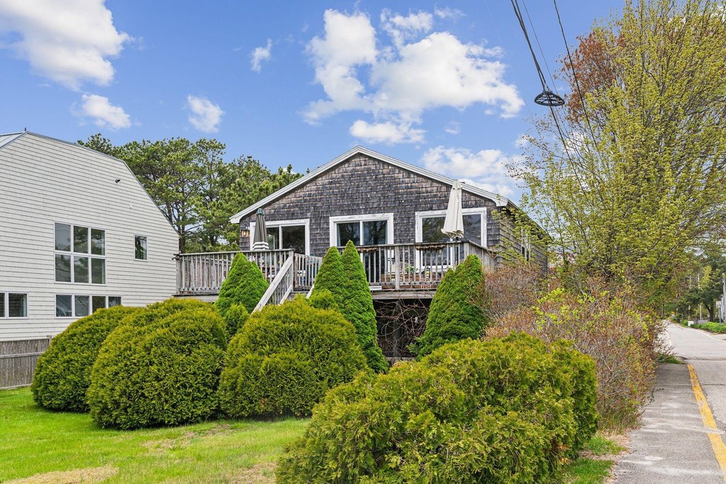 Kennebunkport, Maine, 04046, United States, 3 Bedrooms Bedrooms, ,3 BathroomsBathrooms,Residential,Forsale,1893981
