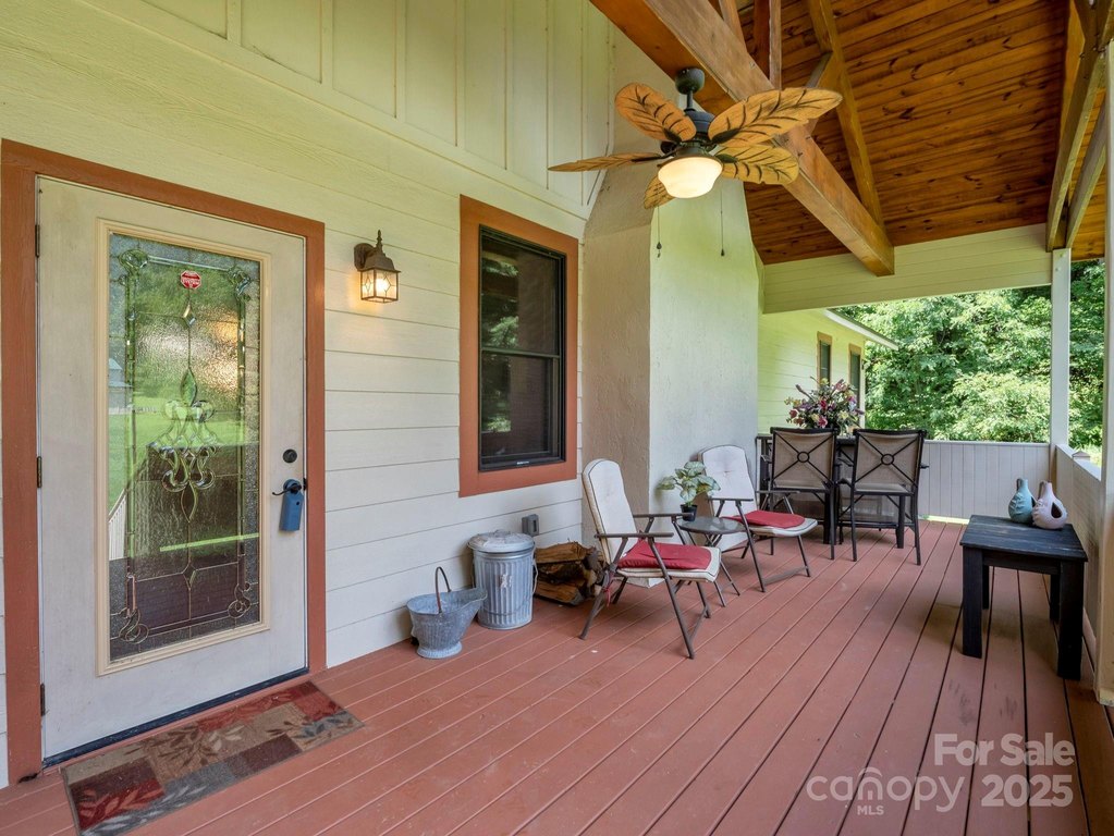 Saluda, North Carolina, 28773, United States, 3 Bedrooms Bedrooms, ,2 BathroomsBathrooms,Residential,Forsale,1985985