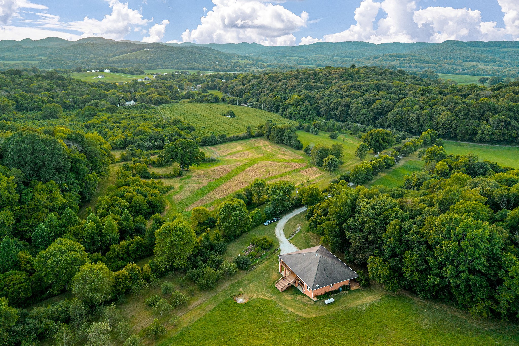 Lancaster, Tennessee, 38569, United States, 3 Bedrooms Bedrooms, ,2 BathroomsBathrooms,Residential,Forsale,1999476