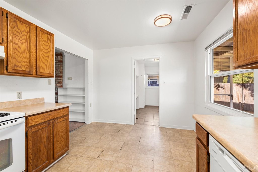 Santa Rosa, California, 95405, United States, 3 Bedrooms Bedrooms, ,1 BathroomBathrooms,Residential,Forsale,1953123