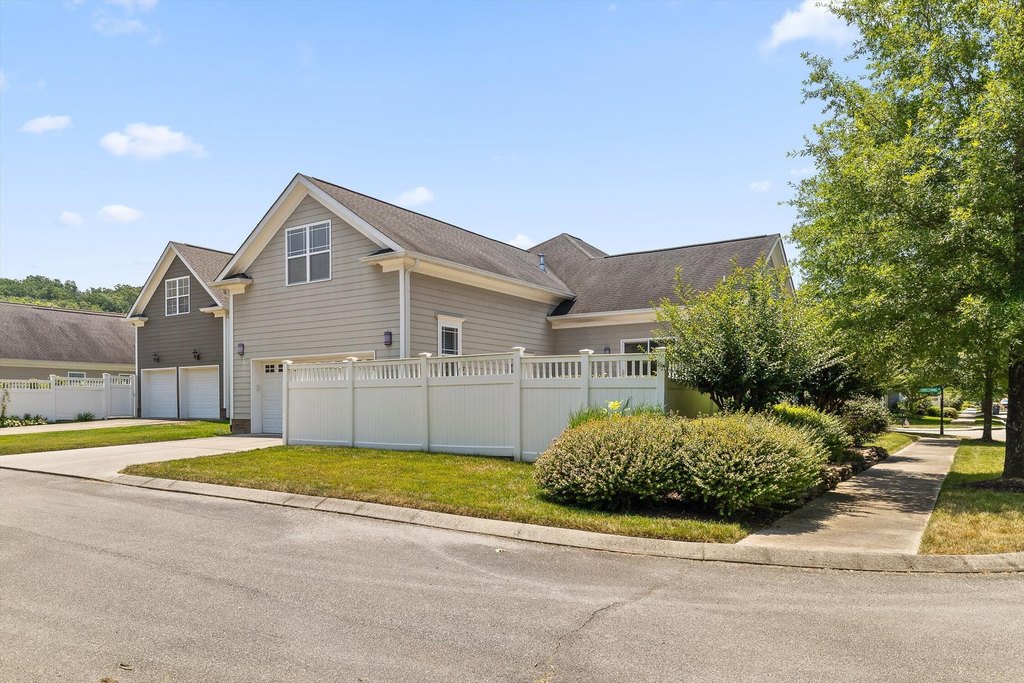 Chattanooga, Tennessee, 37421, United States, 3 Bedrooms Bedrooms, ,2 BathroomsBathrooms,Residential,Forsale,1946773
