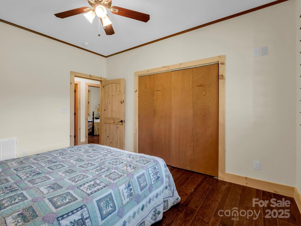 Saluda, North Carolina, 28773, United States, 3 Bedrooms Bedrooms, ,2 BathroomsBathrooms,Residential,Forsale,1985985