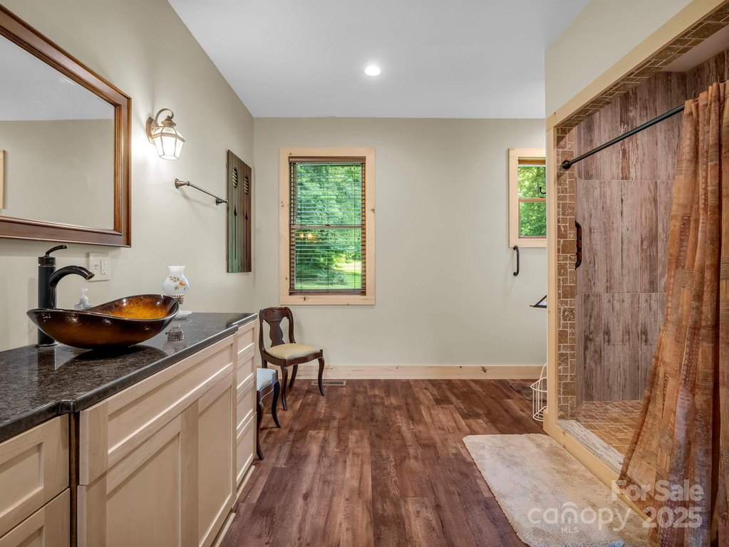 Saluda, North Carolina, 28773, United States, 3 Bedrooms Bedrooms, ,2 BathroomsBathrooms,Residential,Forsale,1985985