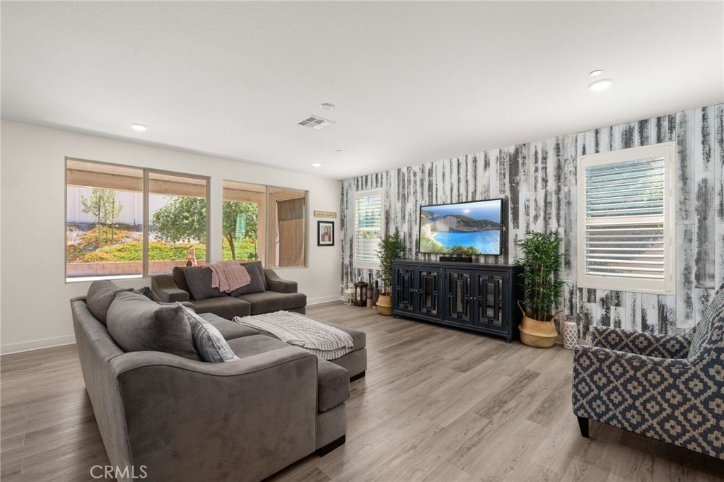 Menifee, California, 92584, United States, 5 Bedrooms Bedrooms, ,3 BathroomsBathrooms,Residential,Forsale,1941465