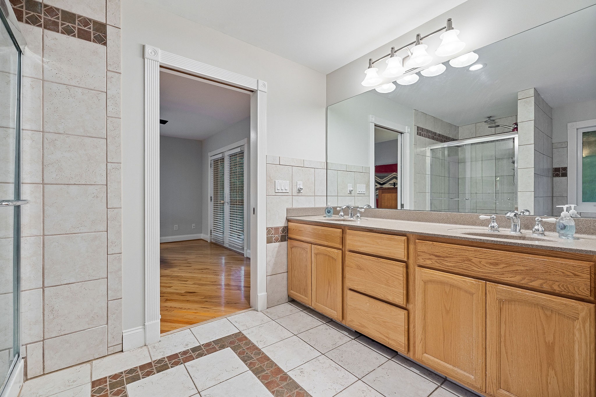 Lancaster, Tennessee, 38569, United States, 3 Bedrooms Bedrooms, ,2 BathroomsBathrooms,Residential,Forsale,1999476