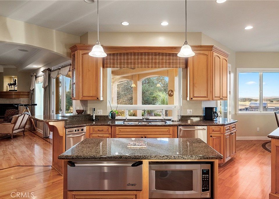 Paso Robles, California, 93446, United States, 10 Bedrooms Bedrooms, ,8 BathroomsBathrooms,Residential,Forsale,1929263