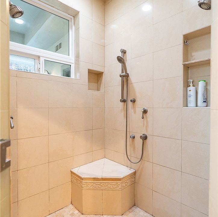 Paso Robles, California, 93446, United States, 10 Bedrooms Bedrooms, ,8 BathroomsBathrooms,Residential,Forsale,1929263