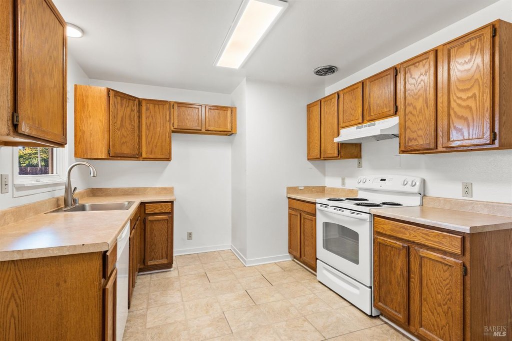 Santa Rosa, California, 95405, United States, 3 Bedrooms Bedrooms, ,1 BathroomBathrooms,Residential,Forsale,1953123
