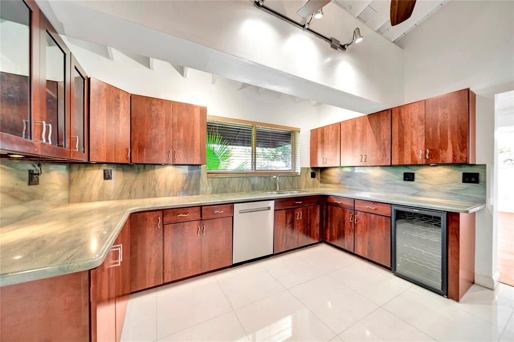 Fort Lauderdale, Florida, 33305, United States, 4 Bedrooms Bedrooms, ,4 BathroomsBathrooms,Residential,Forsale,1964547