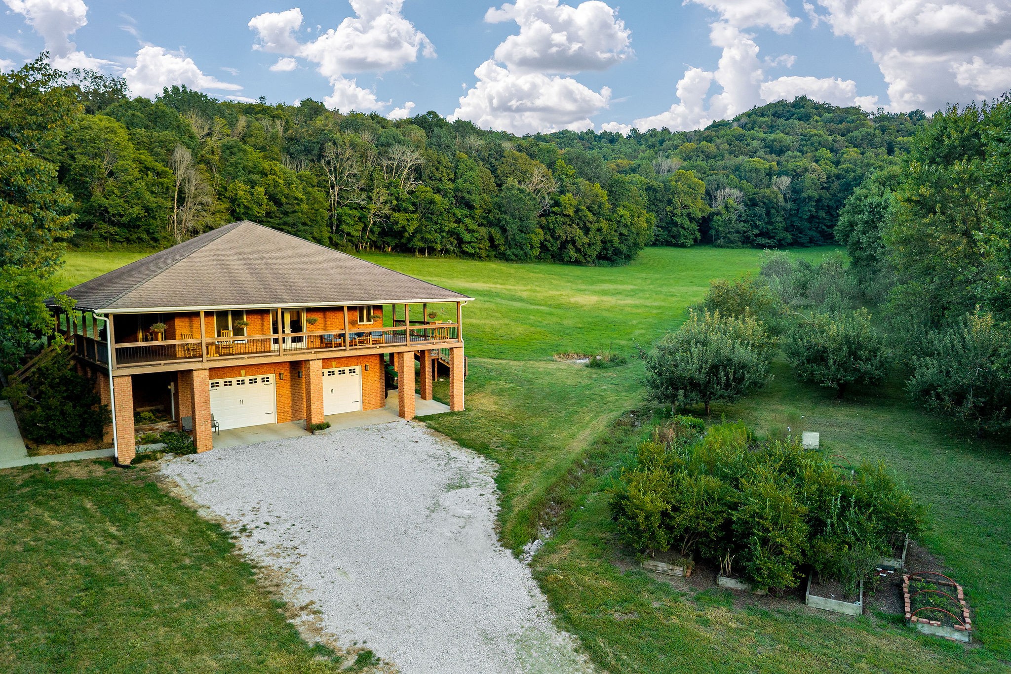 Lancaster, Tennessee, 38569, United States, 3 Bedrooms Bedrooms, ,2 BathroomsBathrooms,Residential,Forsale,1999476