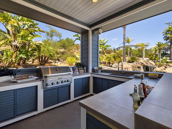 Santa Rosa, California, 95404, United States, 5 Bedrooms Bedrooms, ,5 BathroomsBathrooms,Residential,Forsale,1997665