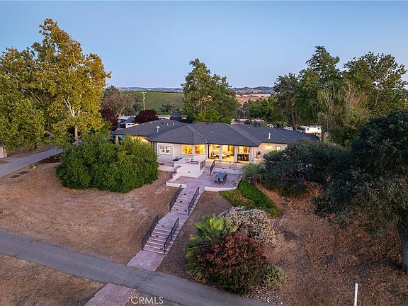 Paso Robles, California, 93446, United States, 10 Bedrooms Bedrooms, ,8 BathroomsBathrooms,Residential,Forsale,1929263