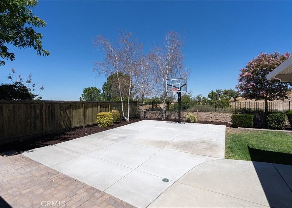 Paso Robles, California, 93446, United States, 4 Bedrooms Bedrooms, ,3 BathroomsBathrooms,Residential,Forsale,2004073