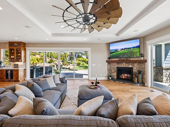 Santa Rosa, California, 95404, United States, 5 Bedrooms Bedrooms, ,5 BathroomsBathrooms,Residential,Forsale,1997665