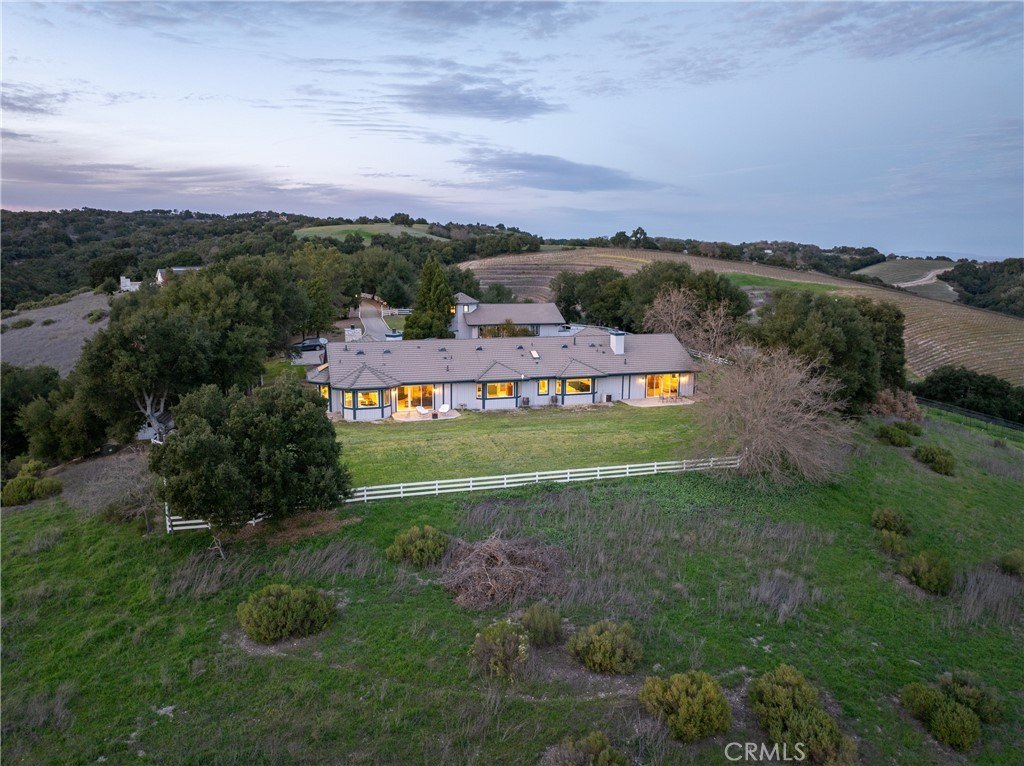Paso Robles, California, 93446, United States, 6 Bedrooms Bedrooms, ,4.5 BathroomsBathrooms,Residential,Forsale,1899799