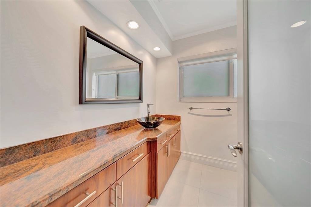 Fort Lauderdale, Florida, 33305, United States, 4 Bedrooms Bedrooms, ,4 BathroomsBathrooms,Residential,Forsale,1964547