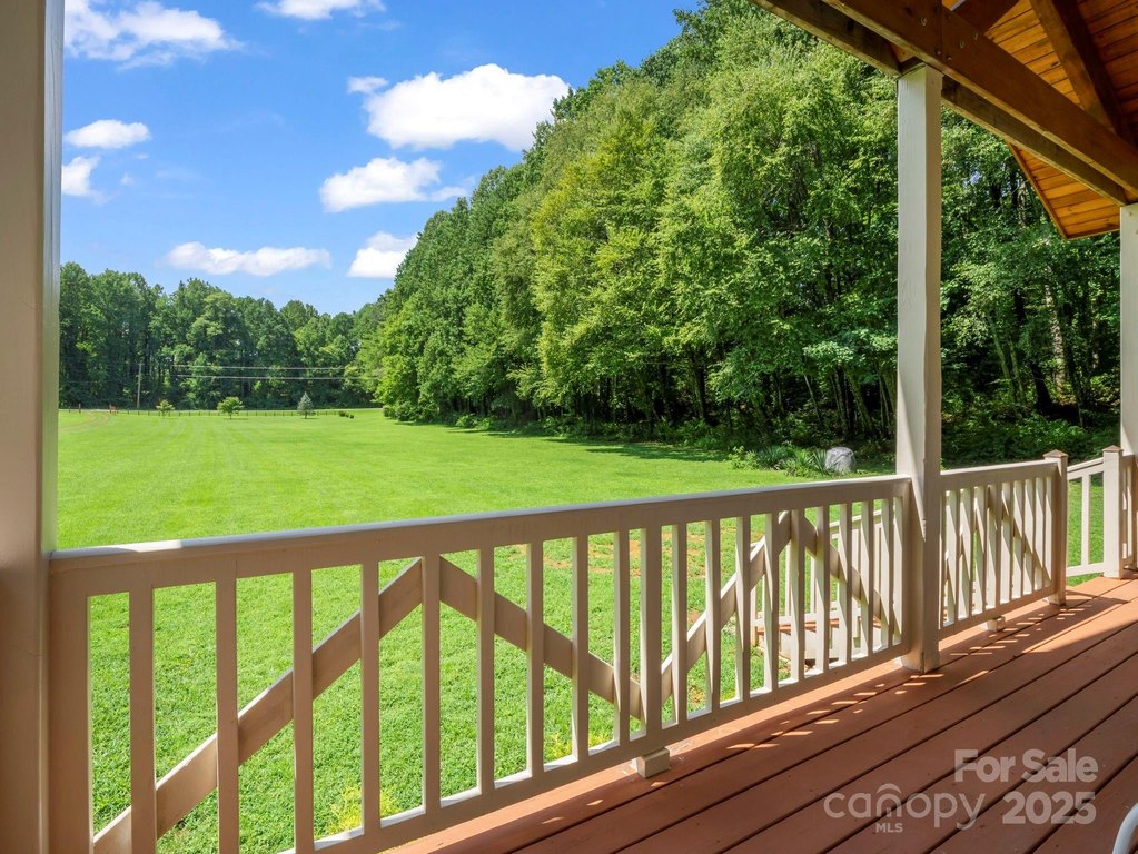 Saluda, North Carolina, 28773, United States, 3 Bedrooms Bedrooms, ,2 BathroomsBathrooms,Residential,Forsale,1985985