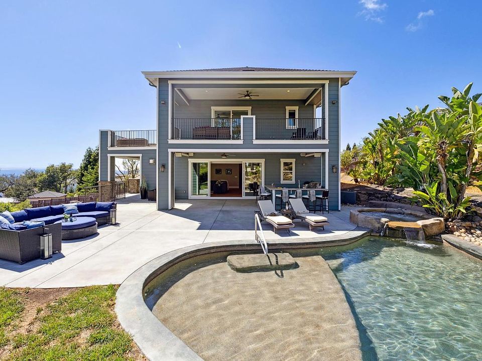 Santa Rosa, California, 95404, United States, 5 Bedrooms Bedrooms, ,5 BathroomsBathrooms,Residential,Forsale,1997665