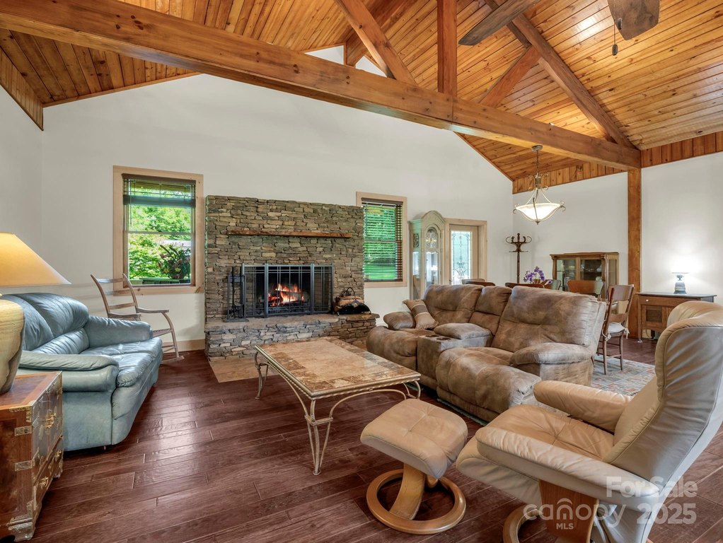 Saluda, North Carolina, 28773, United States, 3 Bedrooms Bedrooms, ,2 BathroomsBathrooms,Residential,Forsale,1985985