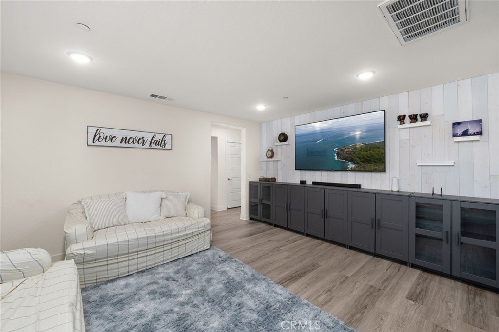 Menifee, California, 92584, United States, 5 Bedrooms Bedrooms, ,3 BathroomsBathrooms,Residential,Forsale,1941465